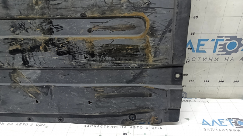 BMW X7 G07 19-22 rear right underbody protection, tears