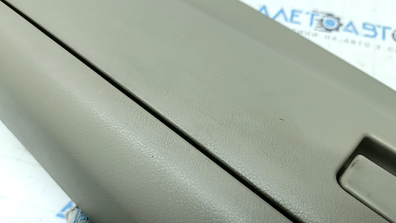 Toyota Camry v40 glove compartment, beige, needs cleaning, scratches, keyless