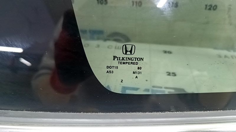 Rear left window, blind glass, Honda CRV 23-26, tinted, chrome, scratches on chrome