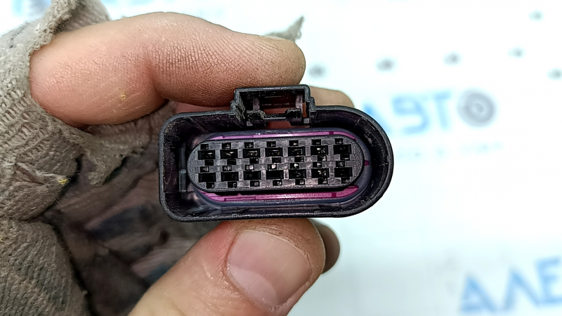 Audi Q8 19-26 Blind Spot Sensor (BSM) 8-pin rear right connector