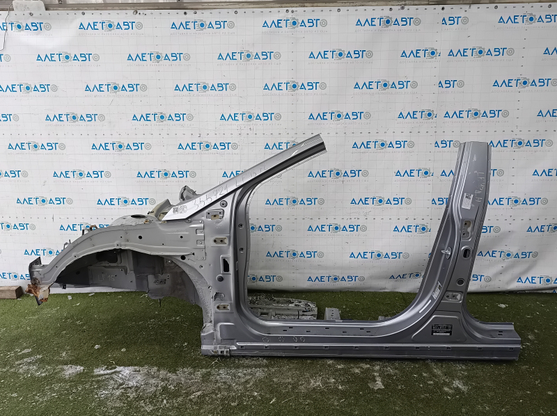 Front left quarter Hyundai Sonata 15-19 graphite on body, bumps