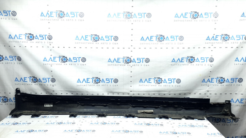 Left side sill for BMW X5 G05 19-23 with lighting and molding, X-Line, texture, scratches, scuffs, chips