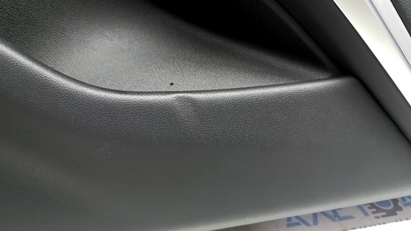 Door trim panel rear right BMW X5 G05 19-22 black leather without curtain, Fineline Stripe wood insert, black leather armrest, with handle and overlays, dent, scratches