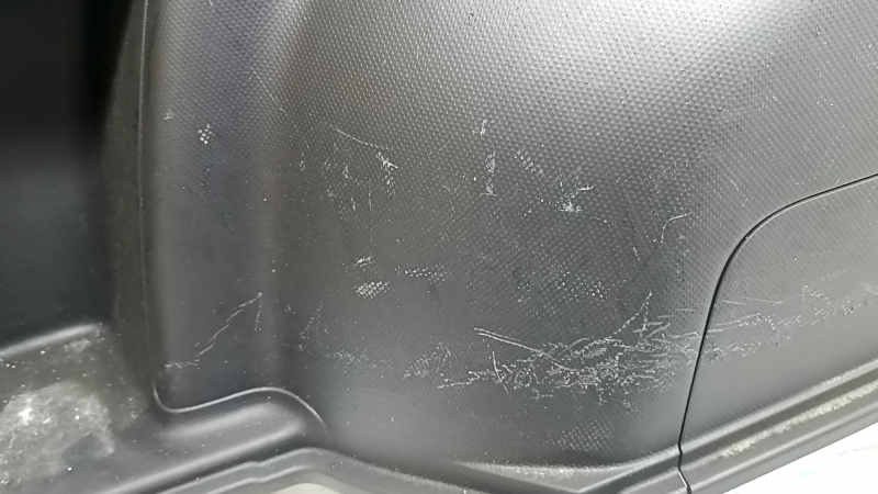 Left arch trim for Subaru Forester 19-24 SK, scratches, wear, broken mount