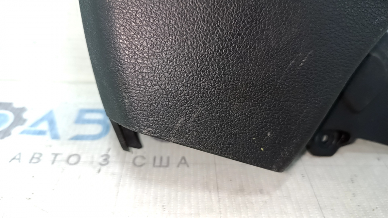Hyundai Kona 18-23 black driver's seat cover with scratches