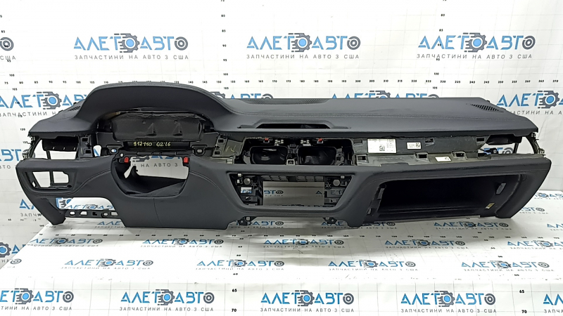 BMW 7 G11 G12 16-19 leather dashboard with AIRBAG, black and beige