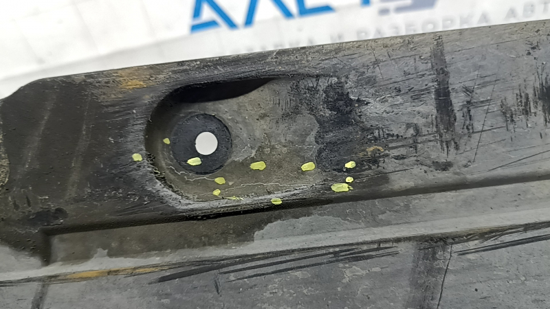 Medium underbody protection for BMW 7 G11 G12 16-22 RWD, cracks, fractures