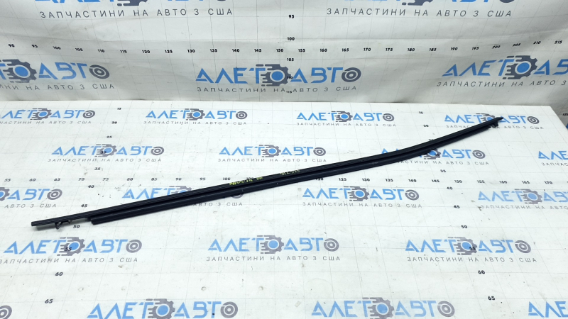 Door-glass molding, central front right, Toyota Rav4 19-24, matte black, chipped