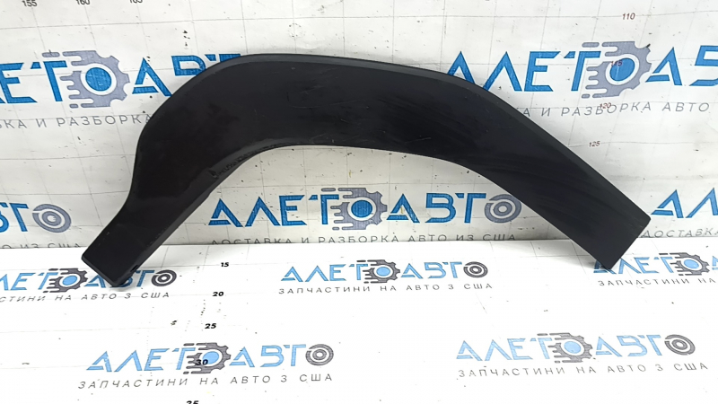 Subaru Forester 25-26 rear right fender arch trim, black, scratches