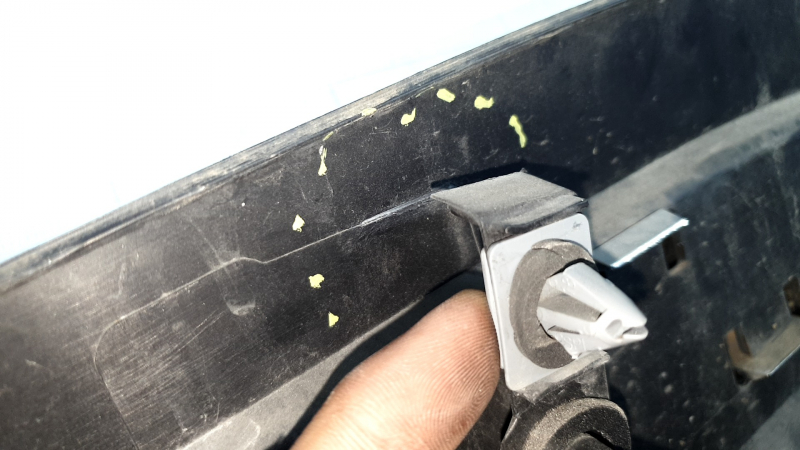 Lower rear right door trim for Ford Explorer 20-25 with chrome molding, broken fastener, worn
