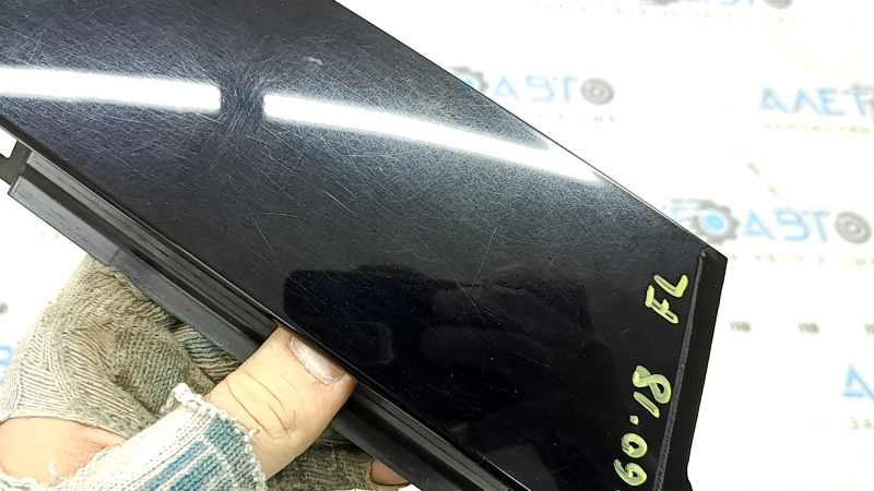 Volvo XC60 18-26 front left side door trim, glossy black, polished