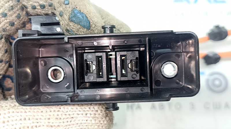 Toyota Camry V40 Hybrid High Voltage Check Connector