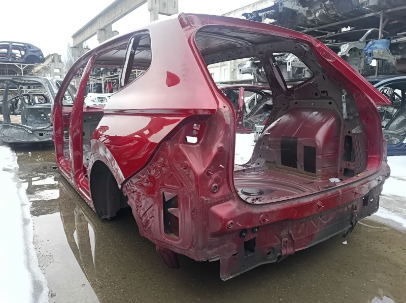 Quarter wing rear left VW Tiguan 18-24 long on the body, red, bumper