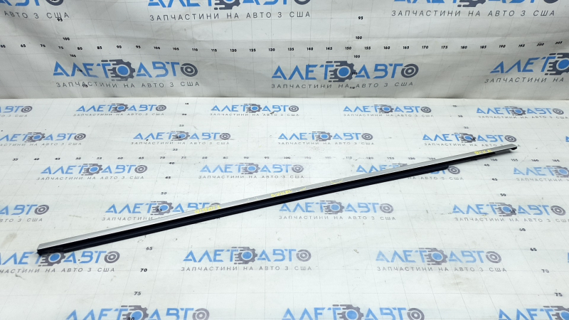 Door-glass molding, center rear left, Audi Q7 16-26, chrome, bumps, scratches