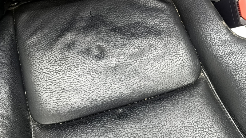 Right rear seat Volvo XC90 16-23 black leather for 3 rows, wrinkled