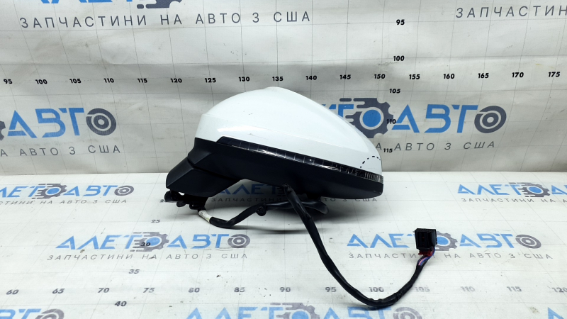 Left side mirror assembly for Audi A4 B9 17-19, 15 pins, turn signal, auto-dimming, memory, BSM, white, dented housing, broken turn signal glass, worn