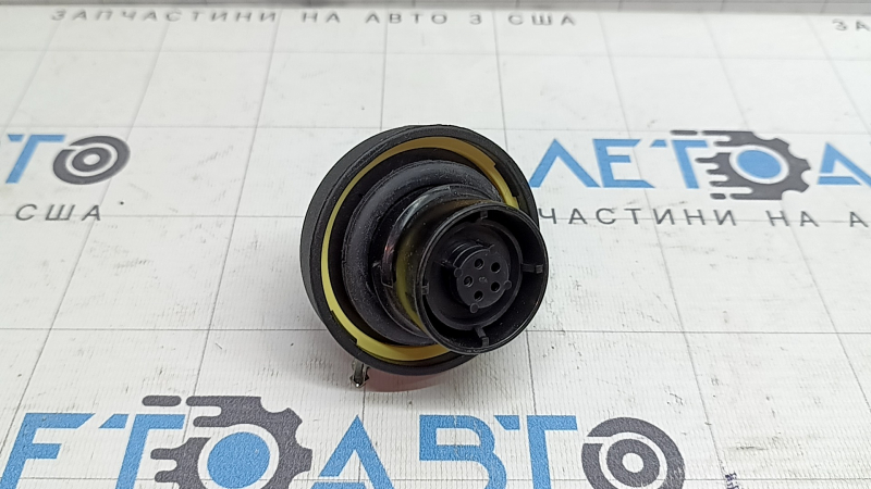 Jeep Cherokee KL 14-17 Fuel Filler Cap