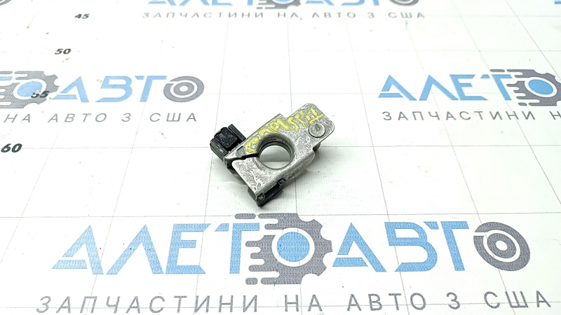 Positive terminal of the Jeep Compass 23-26 battery