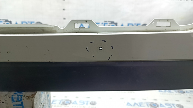 Front bumper bare Nissan Rogue 21-23 without parking sensors US built, graphite, scratch, crack in the mount