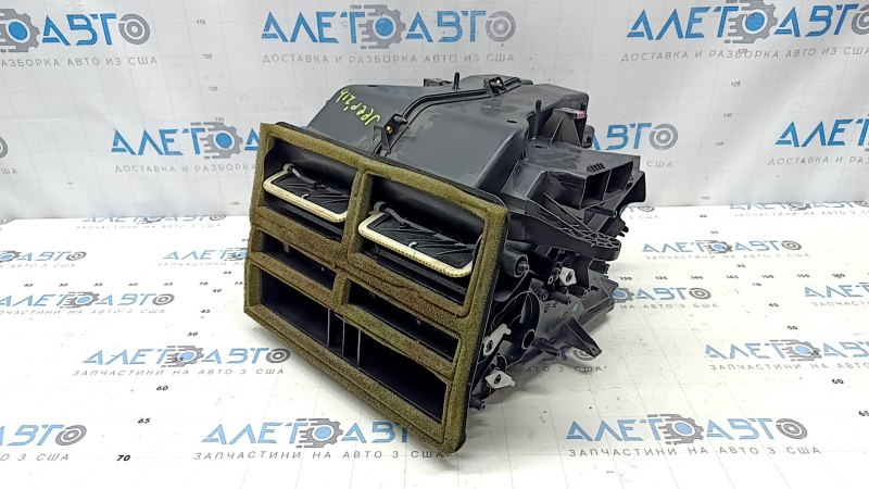 The bare heater housing of a Jeep Grand Cherokee WL 22-26 air conditioner for 3 zones, without actuators.