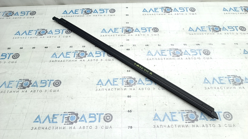 Inner glass seal for the front left door of a Kia Sportage 23-26