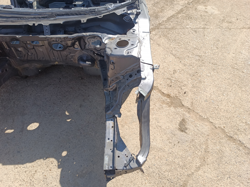 Front left quarter panel of a 13-17 Honda Accord, graphite, bumper
