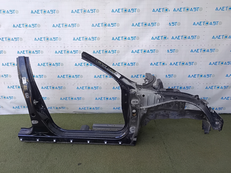 Front right quarter Honda Civic X FC 16-21 black, on the body