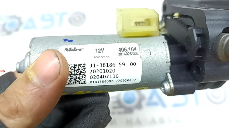 Longitudinal adjustment motor for the passenger seat Mercedes H247 GLA 20-26 without frame