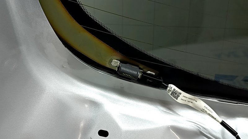 Infiniti QX50 19-25 tinted trunk lid with glass, silver K23, with molding, spoiler and trim