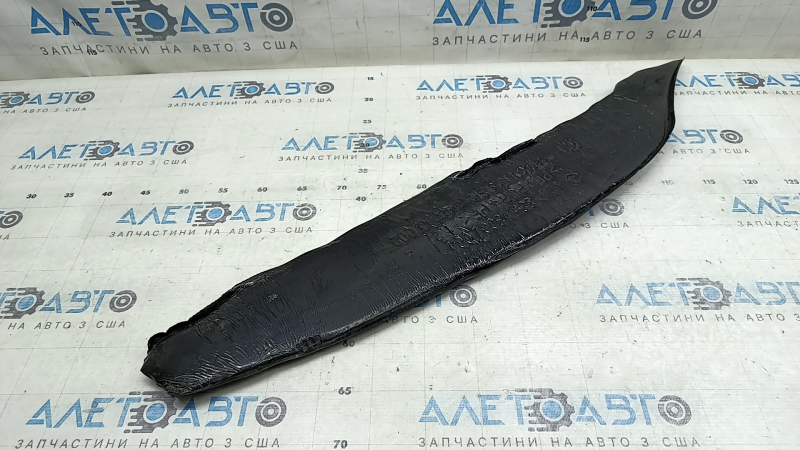 Left door-wing seal for Mercedes H247 GLA 20-26, tear