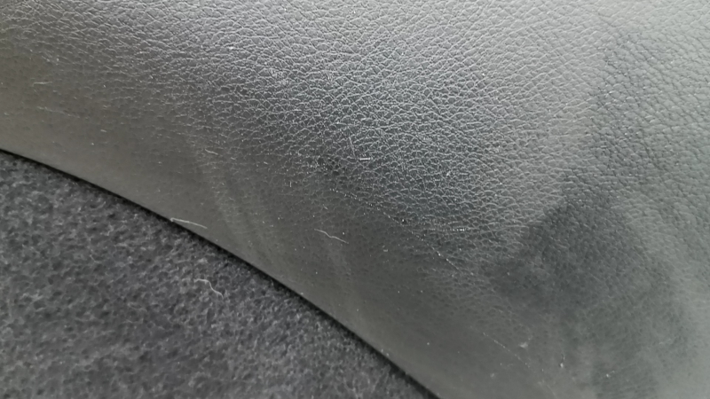 Left arch trim for Jeep Grand Cherokee WK2 16-17, black, electric, scratches, worn, broken fasteners