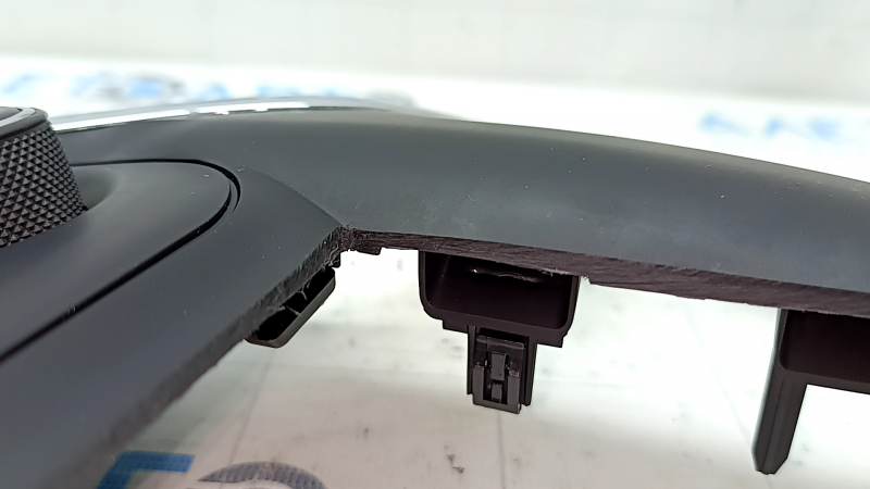 Jeep Grand Cherokee WK2 17-17 climate control system with 8.4" monitor, gray with chrome, Park Assist and lane keeping assist