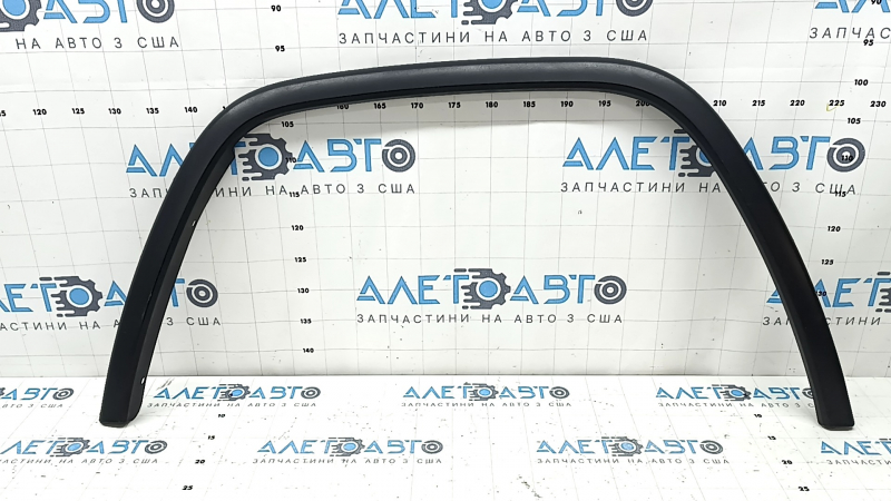 Jeep Grand Cherokee WK2 17-22 front left fender arch trim, scratches