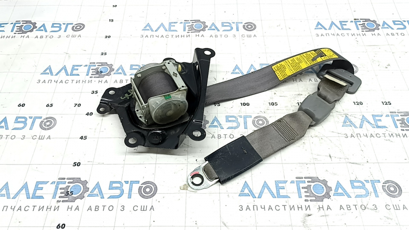 Seat belt 3rd row center Toyota Sequoia 2017 gray, worn for cleaning