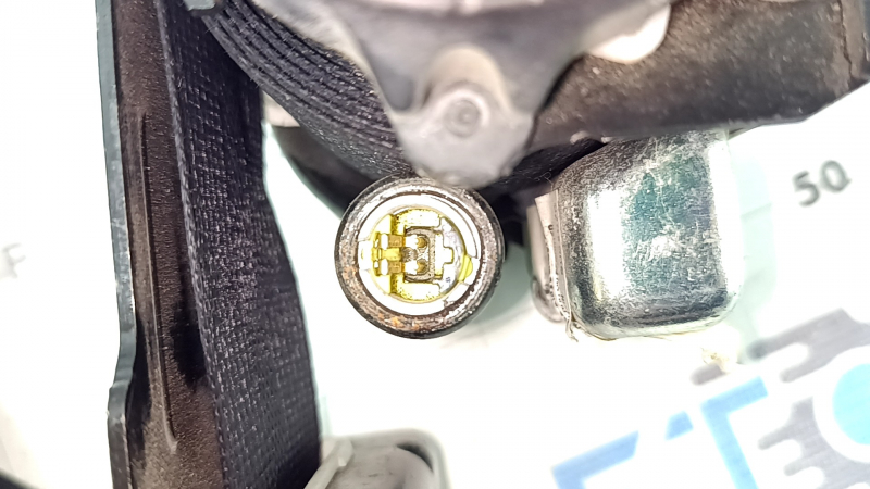 Driver's seat belt with tensioner for Nissan Leaf 13-17, black, crack in fastening