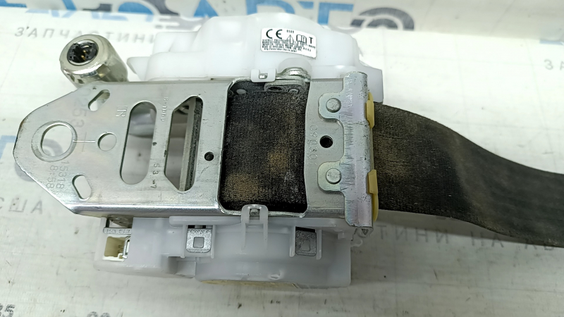 Lexus CT200h 11-13 driver's seat belt with squib, black, dry-cleanable