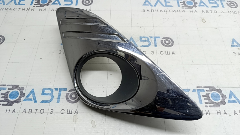Right fog light frame for Toyota Camry V50 12-14 USA XLE, chrome, chipped