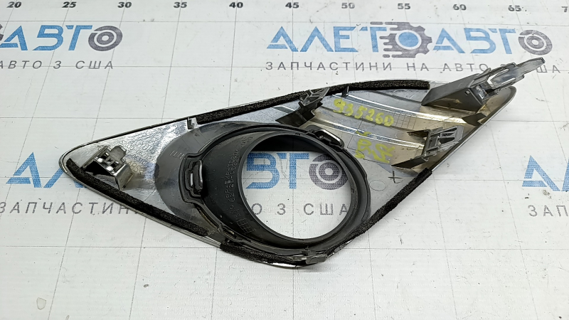 Right fog light frame for Toyota Camry V50 12-14 USA XLE, chrome, chipped
