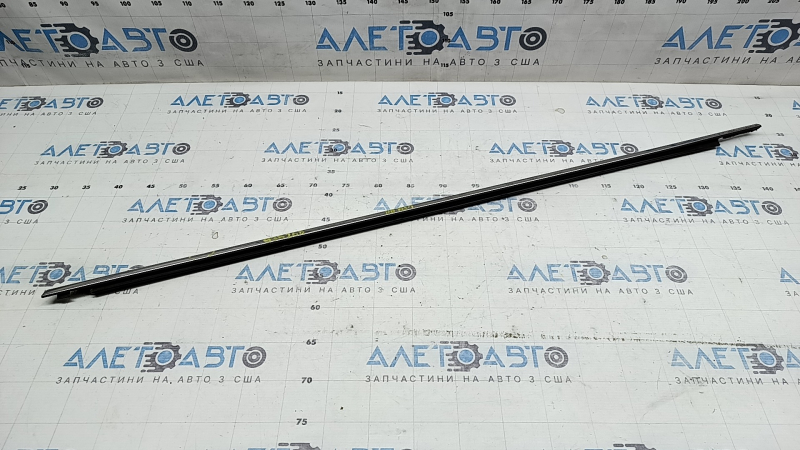 Door-glass molding, central rear right, Toyota Camry v50 12-14 USA