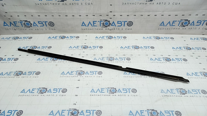 Door-glass molding, central rear right, Toyota Camry v50 12-14 USA