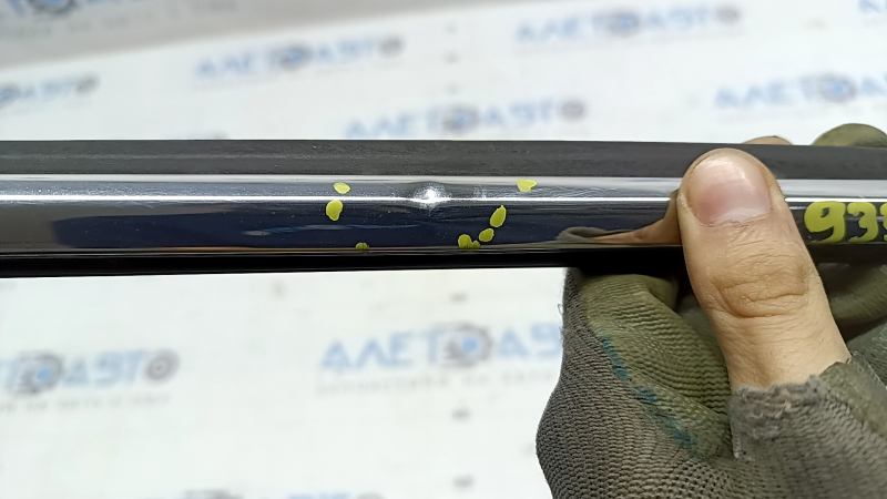 Door-glass molding, central rear right, Toyota Camry v50 12-14 USA