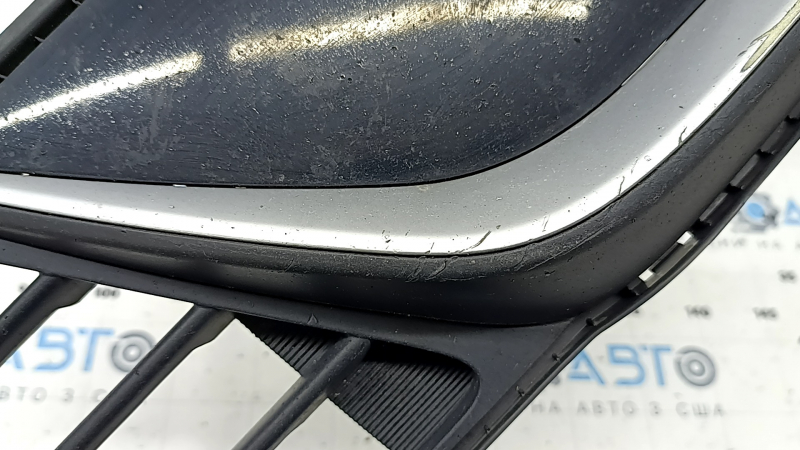 Lower grille of the front bumper of the Kia Niro 17-19 HEV, PHEV without fog lights, without radar, sand, scratches