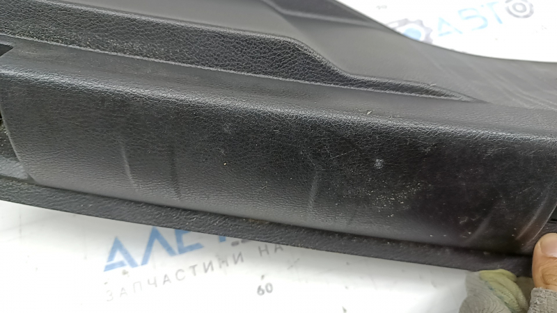 Jeep Renegade 15-23 trunk opening trim, black, scratches, scuffs