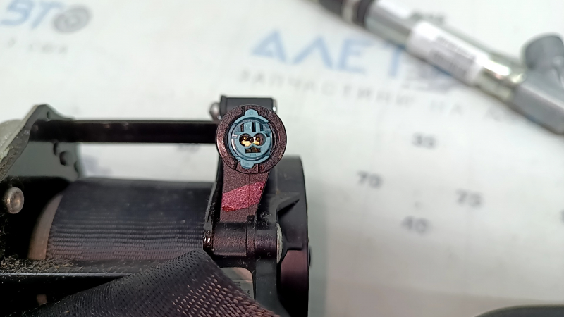 Driver's seat belt with tensioner and squib VW Jetta 19-26 black, shot