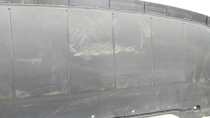 The front bumper lip of the VW Jetta 22-24 is worn out.