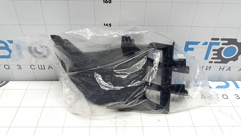 Lower grille cap for the front bumper of a Nissan Kicks 18-19 pre-restyling model