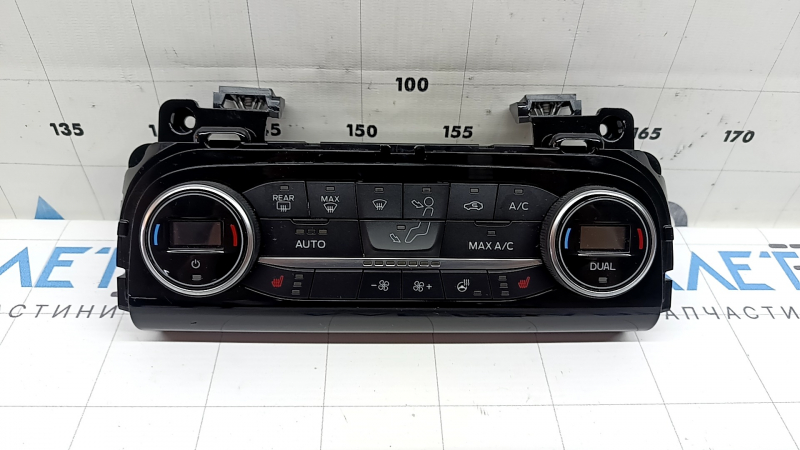 Climate control for Ford Escape MK4 2021 auto with heated seats and steering wheel, with glossy black trim, scratches