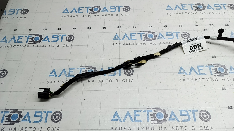 Wiring harness for the right tailgate of a Ford Escape MK4 23-