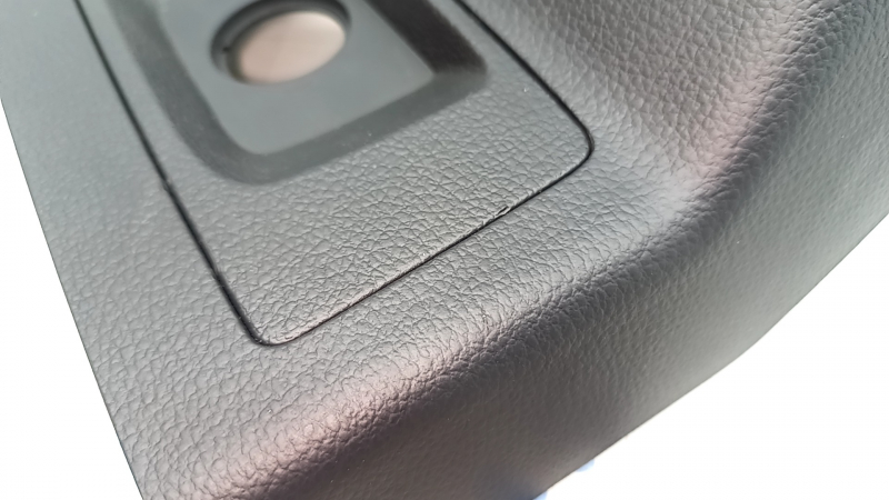 Audi Q5 80A 18-24 rear center console trim, black with lower trim, worn