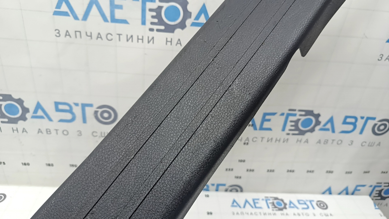 Front right inner door sill trim for Toyota Sienna 21-26, dark gray, worn